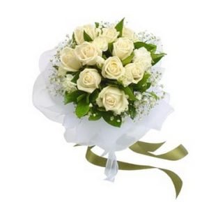 Bouquet of 12pcs White Roses to Pangasinan