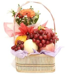 Small Bouquet With Fruits