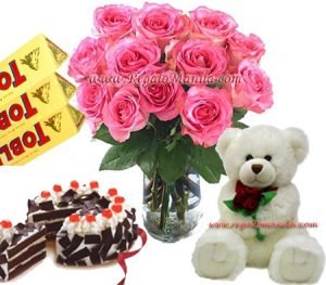 rose-with-cake-and-chocolate2