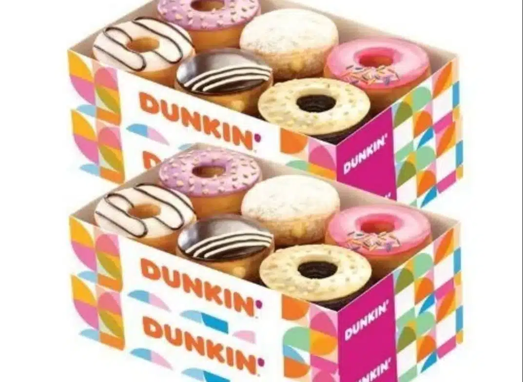 Send flowers to Philippines, Flower delivery Philippines, Send roses to Philippines Flower shop Philippines Dunkin Box of 24 Classic